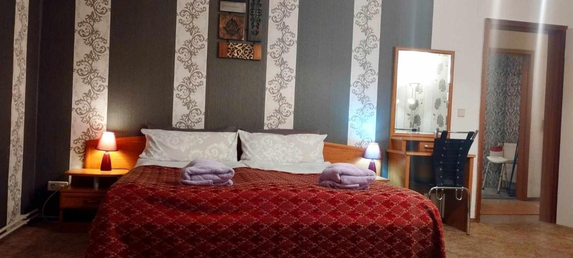 Grosse Wohnung Mit Terrasse Im Altstadtzentrum - Ferienwohnung Chiplakoff 布兰肯堡 外观 照片