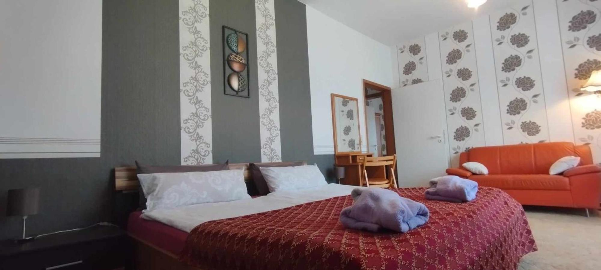 Grosse Wohnung Mit Terrasse Im Altstadtzentrum - Ferienwohnung Chiplakoff 布兰肯堡 外观 照片